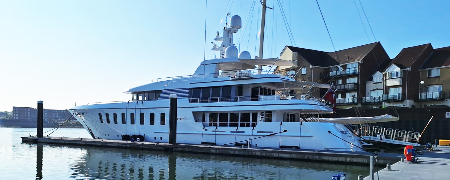 Yacht