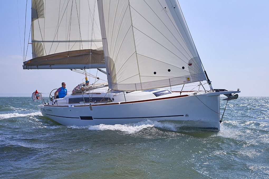 Dufour 360